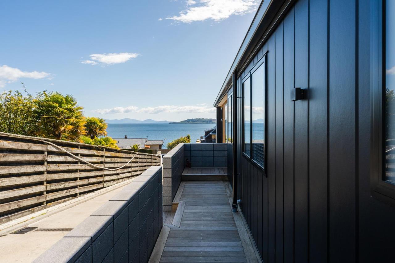 Lakeview Terrace - Taupo Holiday Home Buitenkant foto