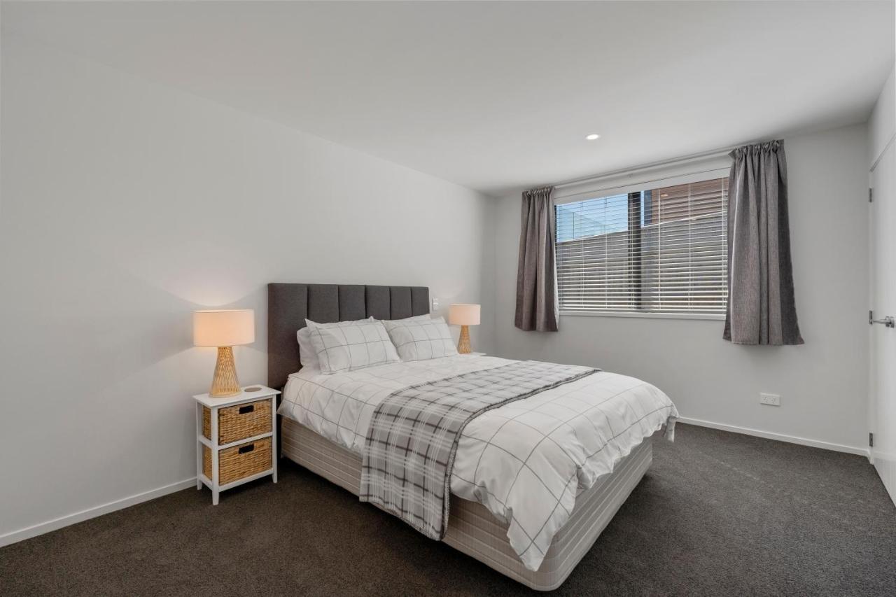 Lakeview Terrace - Taupo Holiday Home Buitenkant foto