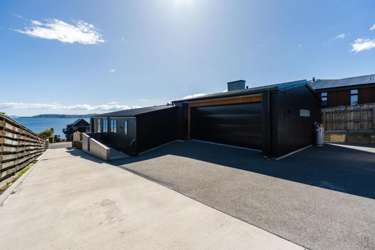 Lakeview Terrace - Taupo Holiday Home Buitenkant foto